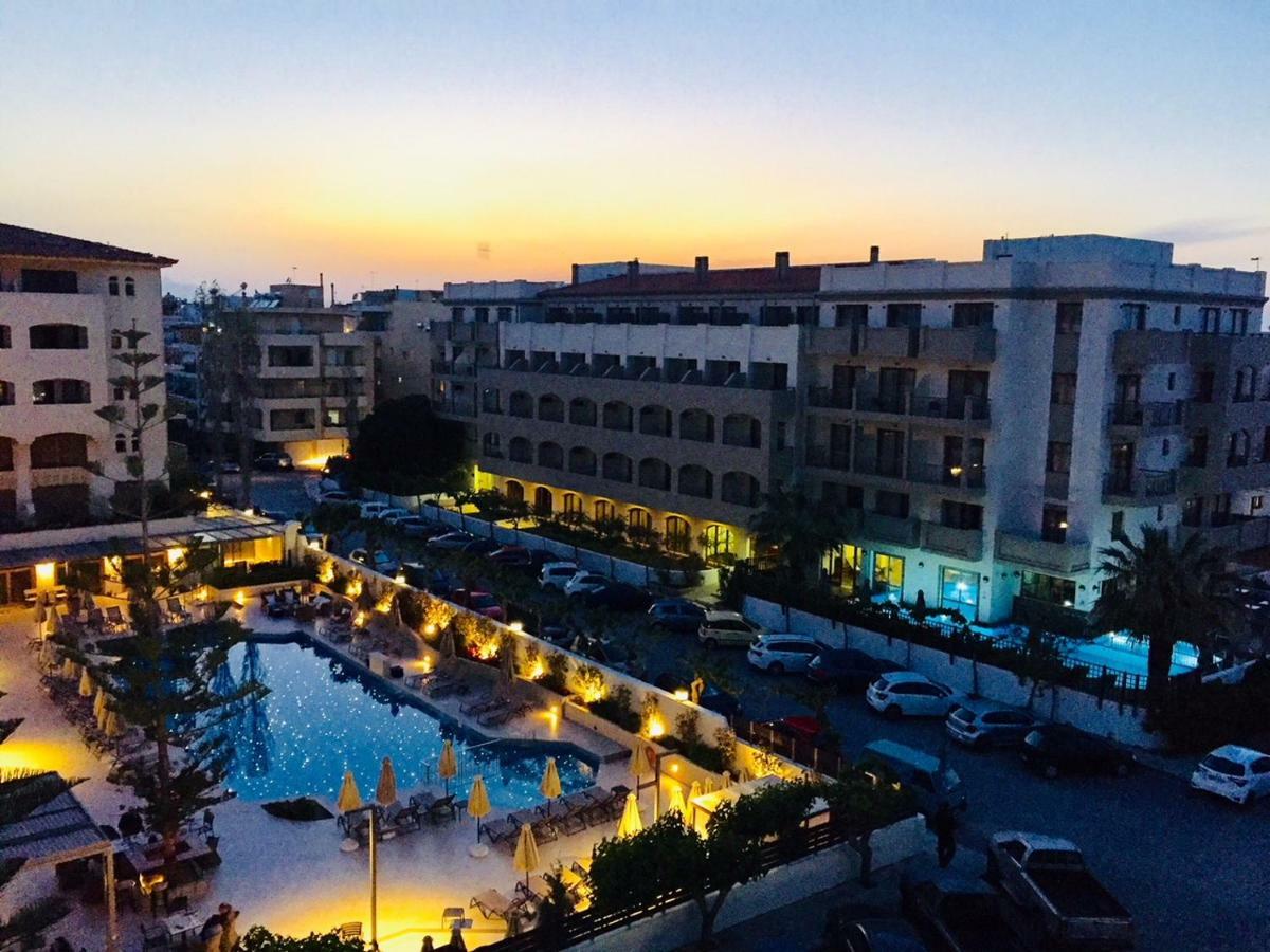 Sol & Mare - Beach Front Rethymno  Exterior photo